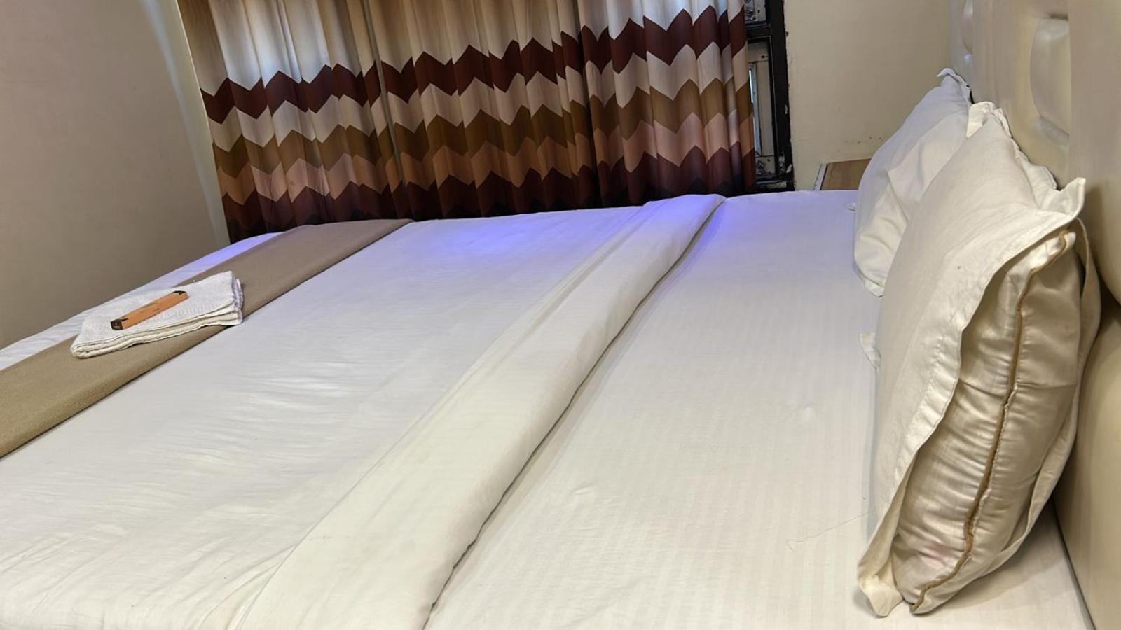 Hotel Empire ウッジャイン エクステリア 写真